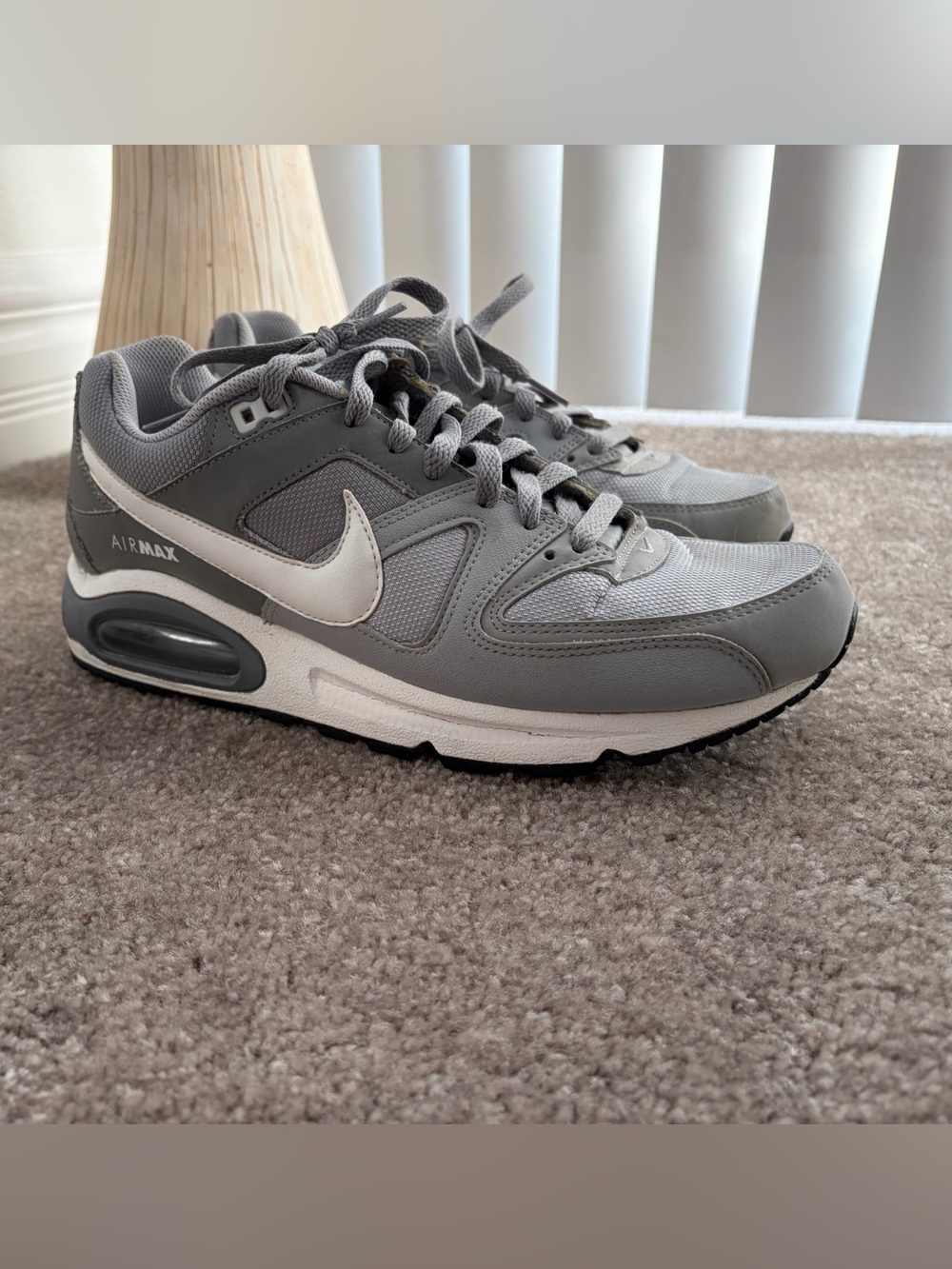 Nike Air Max Men's Gray and White Athletic Sneakers